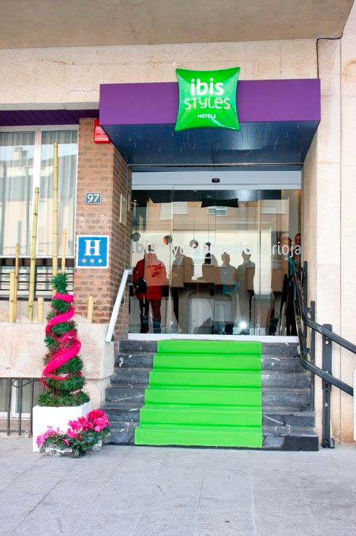 exterior hotel victoria arnedo